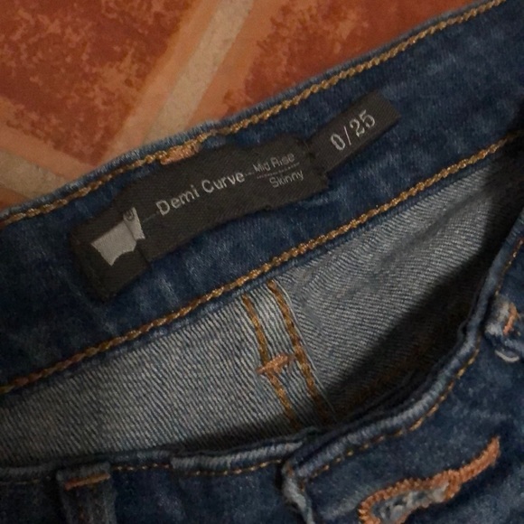 Denim Levis Jeans - Picture 3 of 3